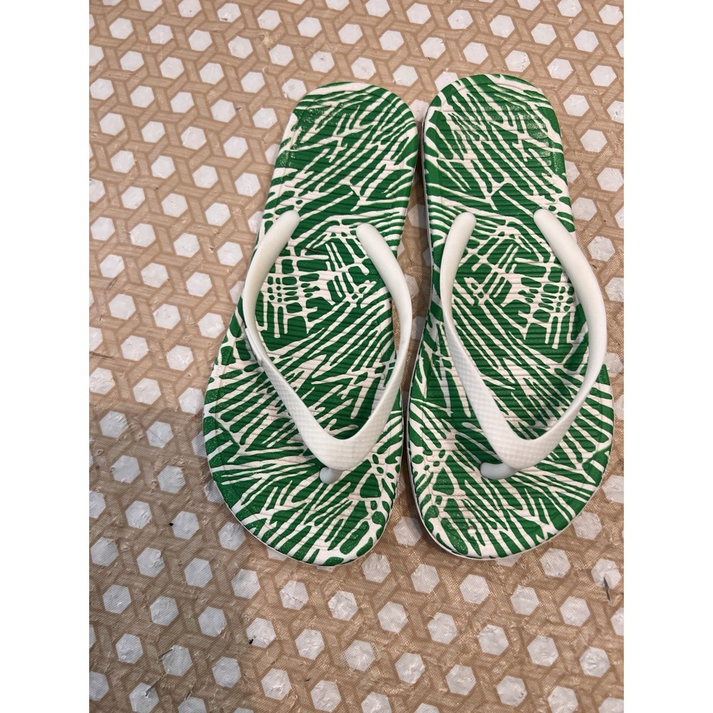 Nike Green White Women flip flop Size 5
